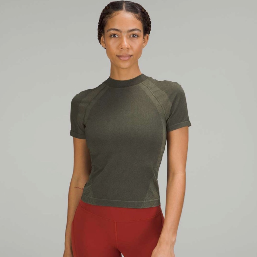 LULULEMON SEAMLESS TRAINING SHORT SLEEVE SHIRT